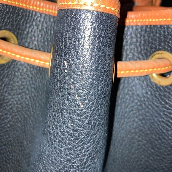 Dooney & Bourke Vintage Leather Bucket Bag (doesn’t include dust bag) - Picture 9 of 16